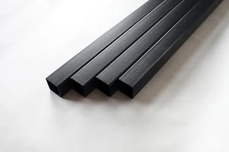 Cinkuoto plieno kvadratiniai turėklai