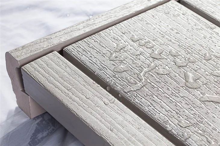 Vandeniui atsparios fiksuojamos PVC terasinės lentos